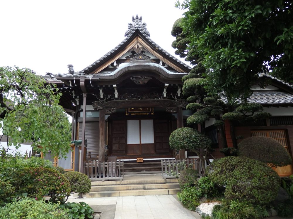 another Yanaka temple, with a garden in front