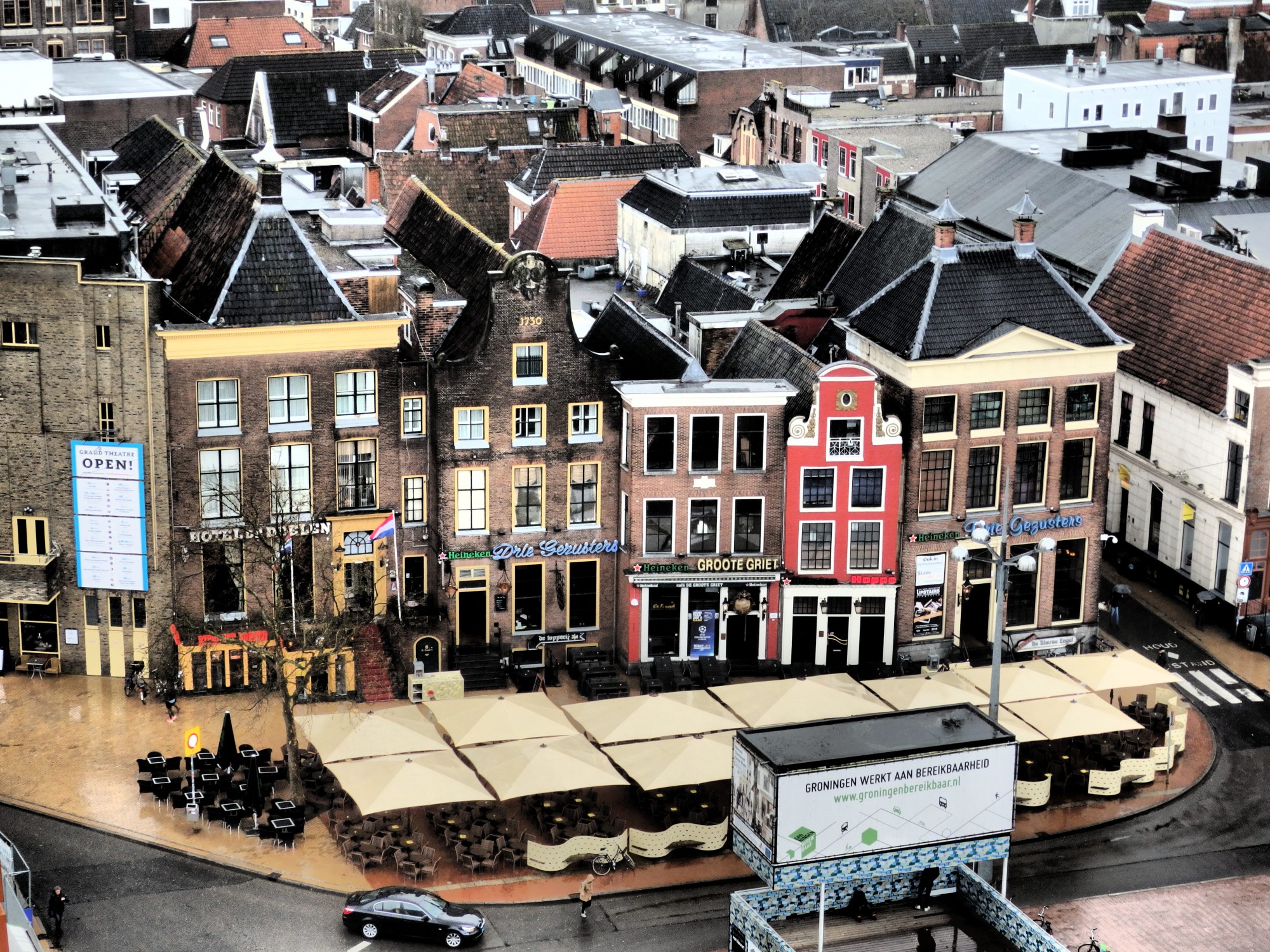 Buildings on the Grote Markt that survived the war. Those are sidewalk cafe tables in front.