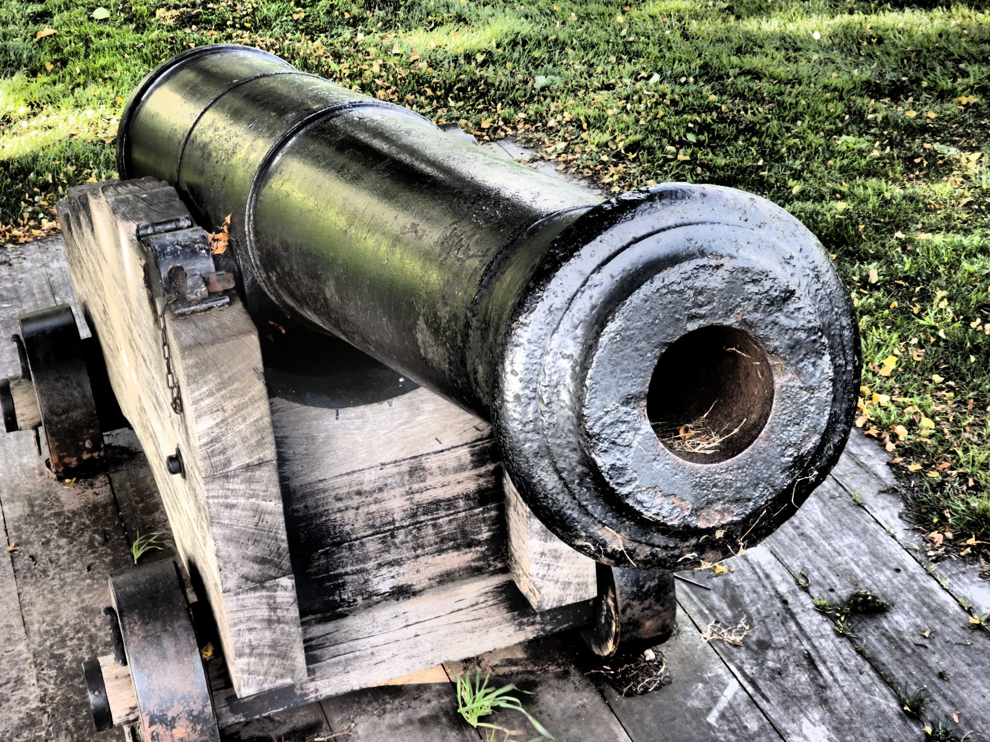 a reminder of the original purpose of Bourtange: a cannon