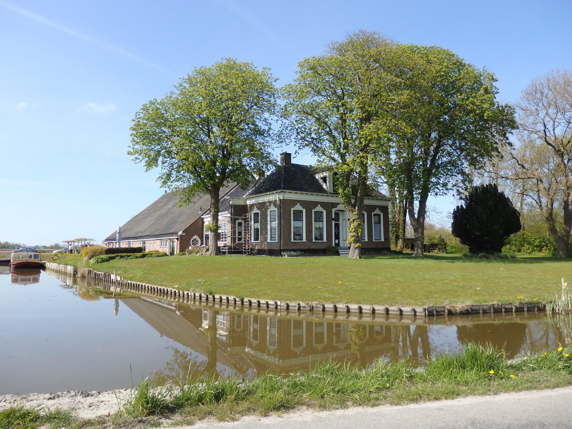 a farmhouse Groningen province. The barn end has been converted to a restaurant of some sort.