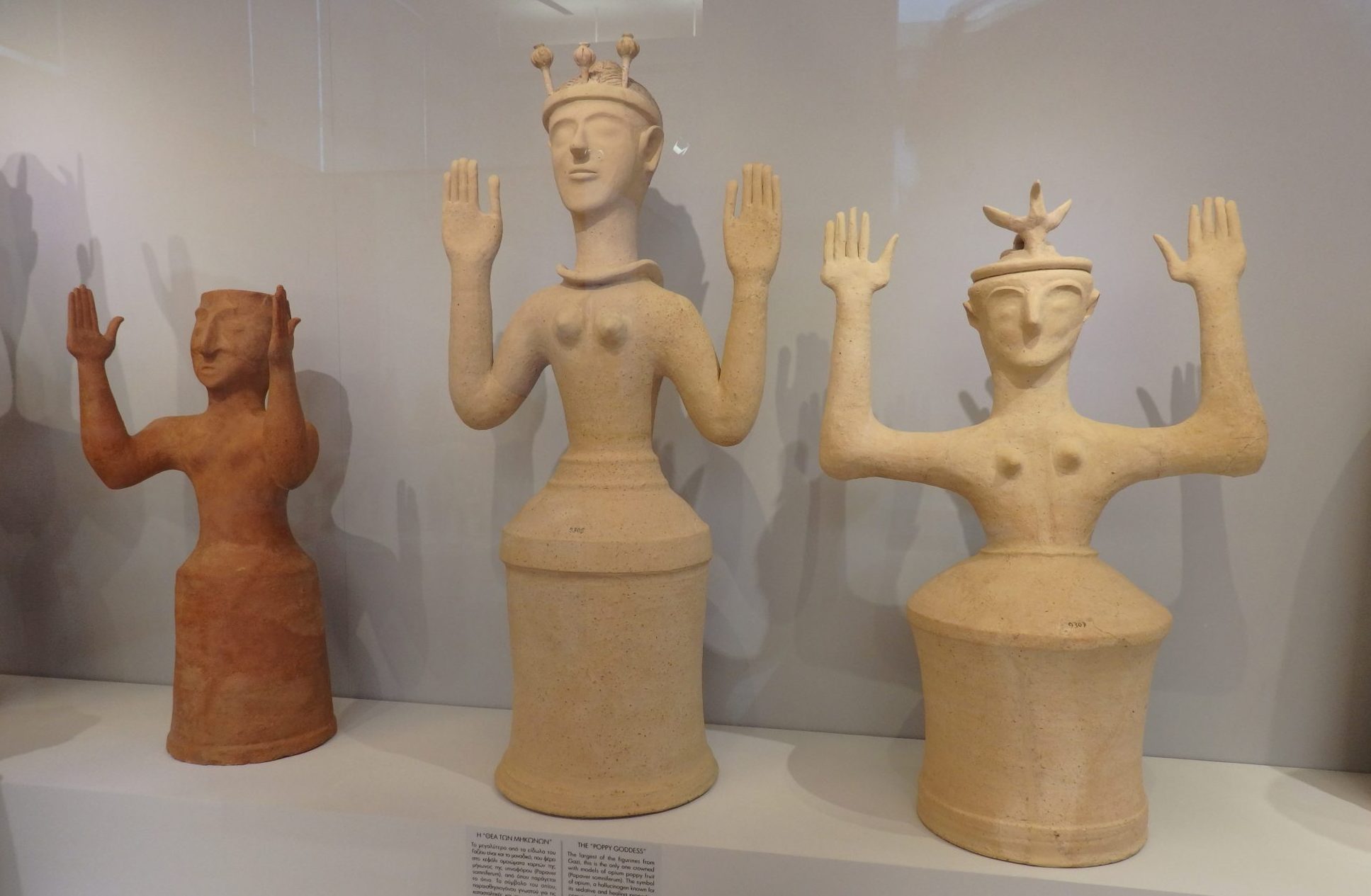 Goddess figurines from 1300-1200 BCE.