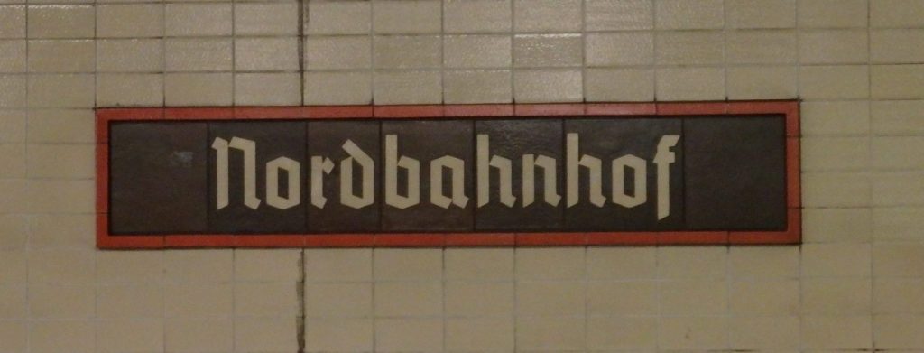The sign reads "Nordbahnhof"