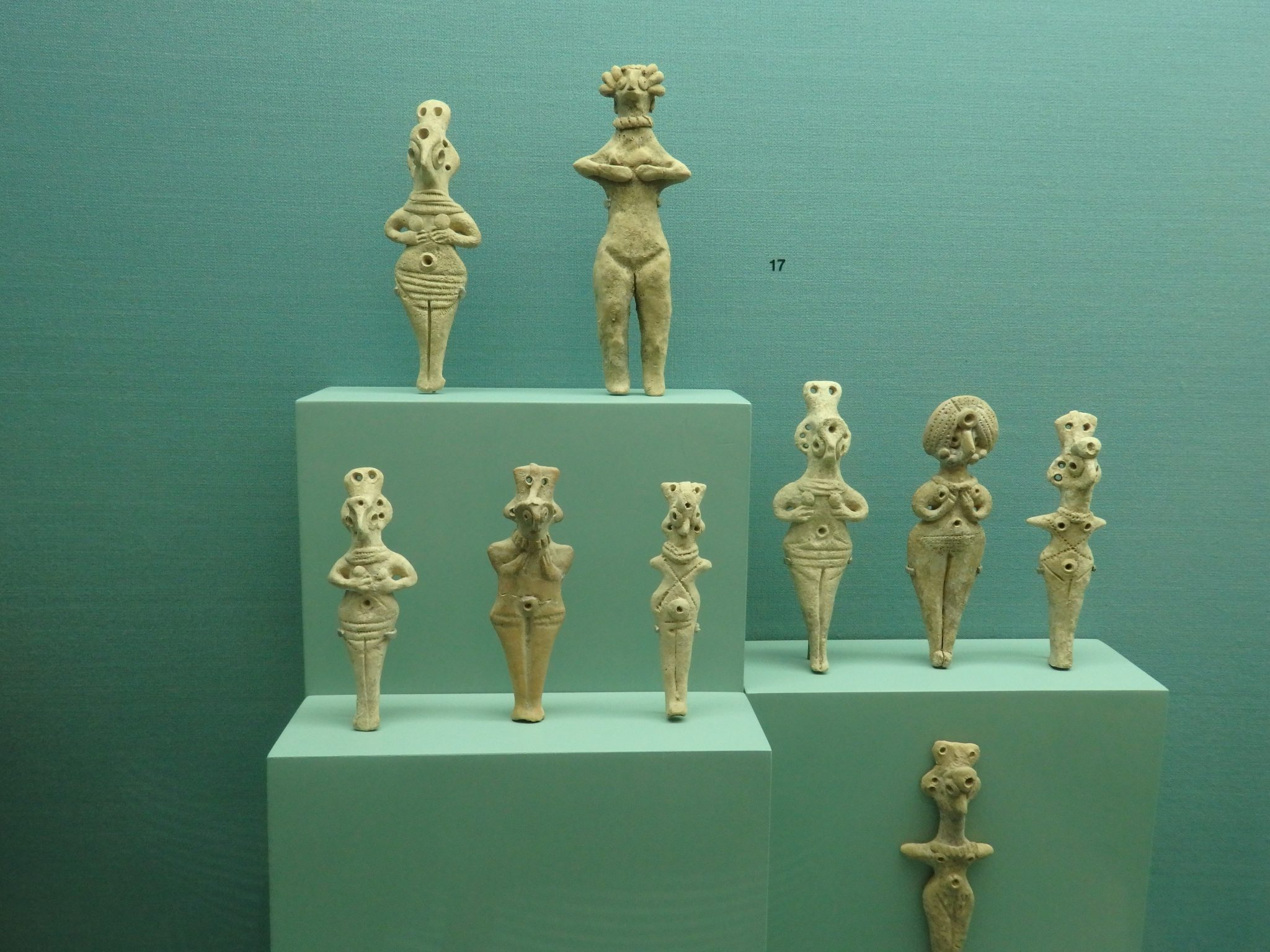 Bronze Age figurines from northern Syria, made from clay, and dating from 2000-1550 BCE in the Bible Lands Museum in Jerusalem.
