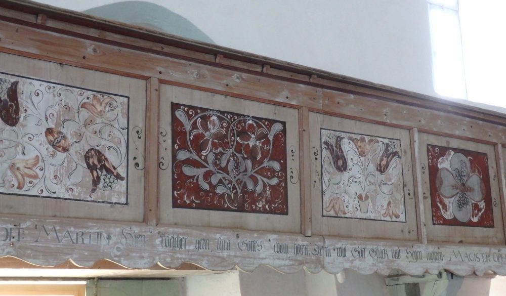 an example of the painted decoration inside Bunesti fortified church
