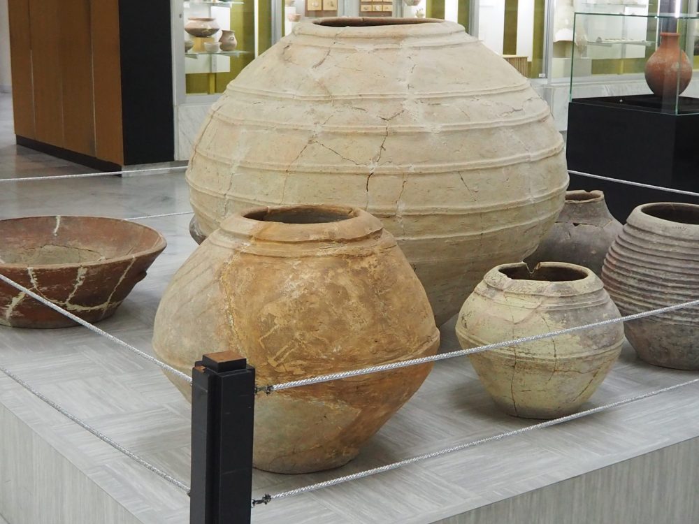 These storage pots in the Al Ain Museum were discovered at Hili and Rumailah, another archeological site in Al Ain. They date to the 1st millennium BCE.
