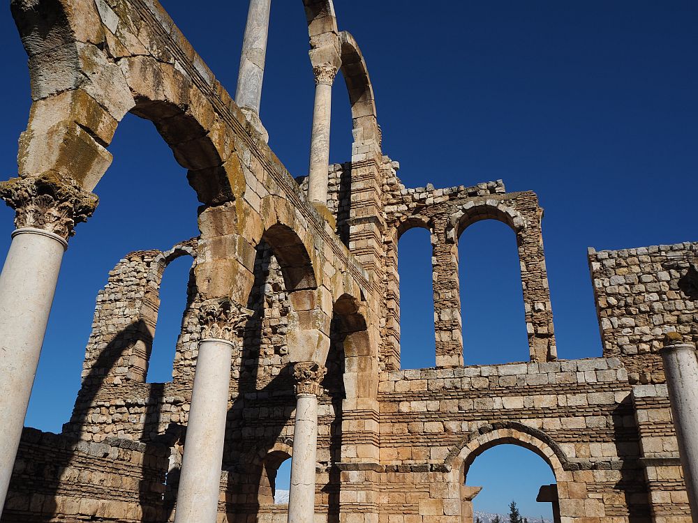 The palace is made with rows of bricks alternating with rows of stone blocks, and all that stands are some arches and Corinthian columns. Special places in Lebanon: Anjar UNESCO site.