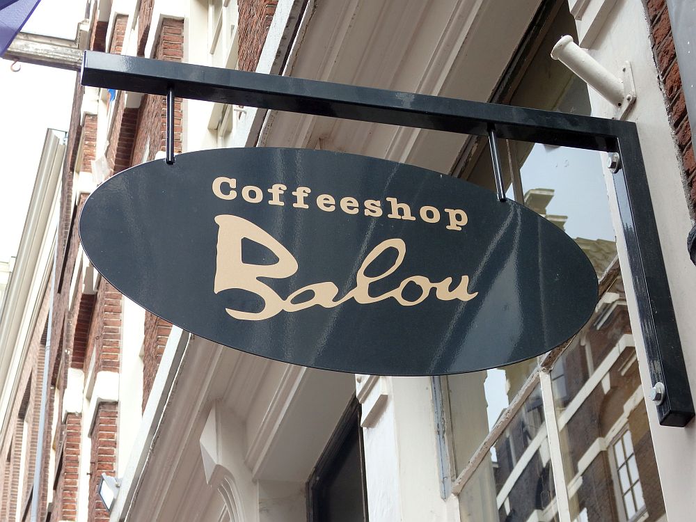 A sign that reads "Coffeeshop Balou"