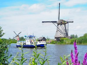 Kinderdijk or Zaanse Schans?