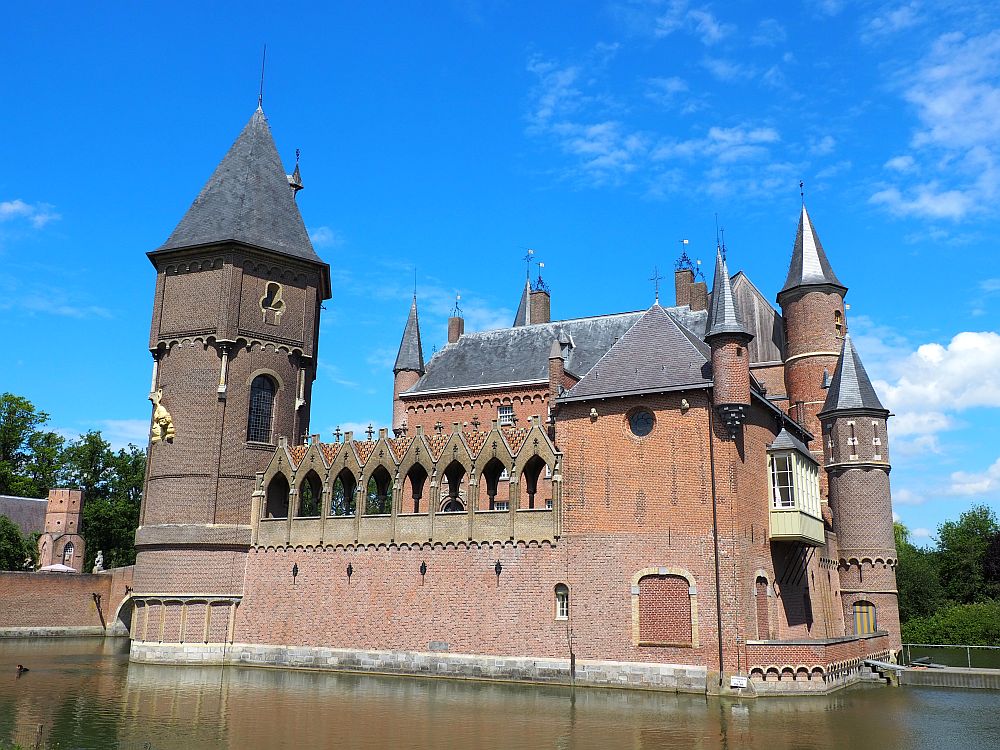 Heeswijk Castle near Den Bosch