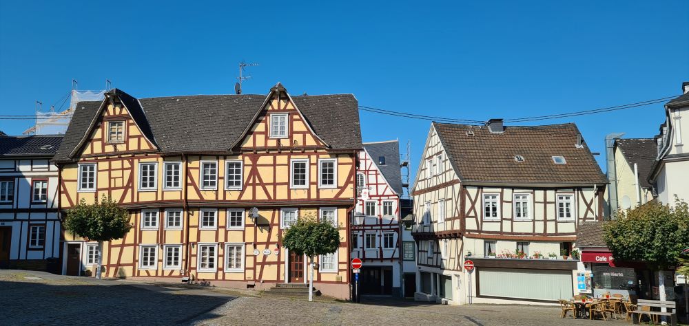 Two half-timbered houses.